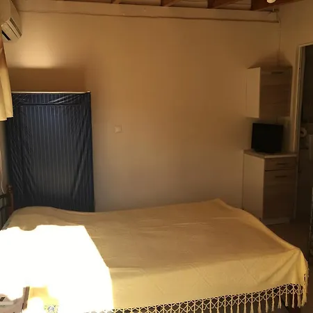 Stone House 度假居 *